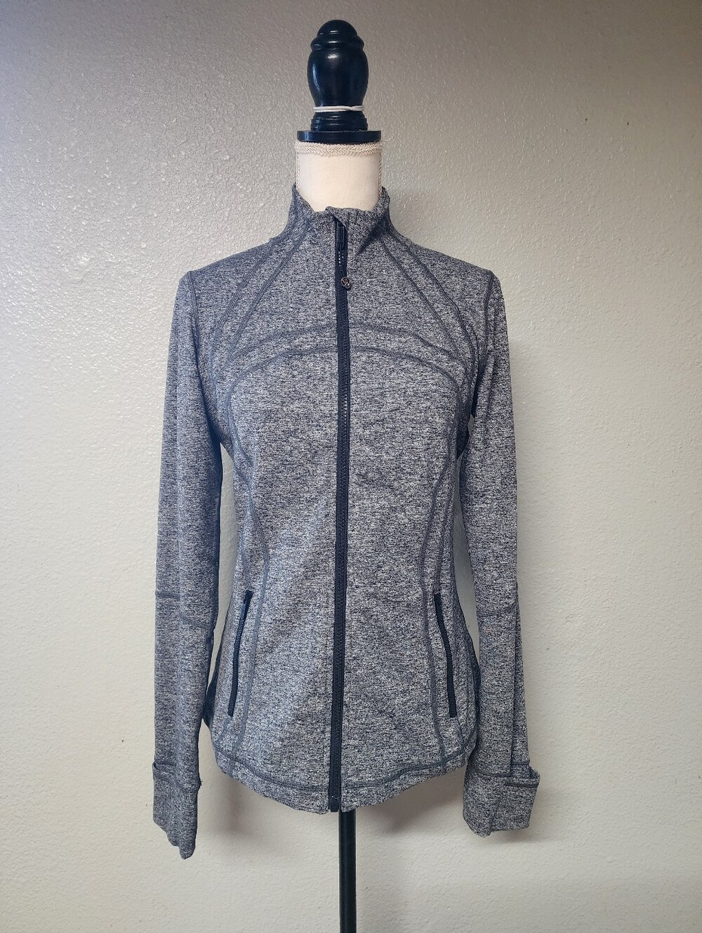 Lululemon Define Jacket - Picture 5 of 6
